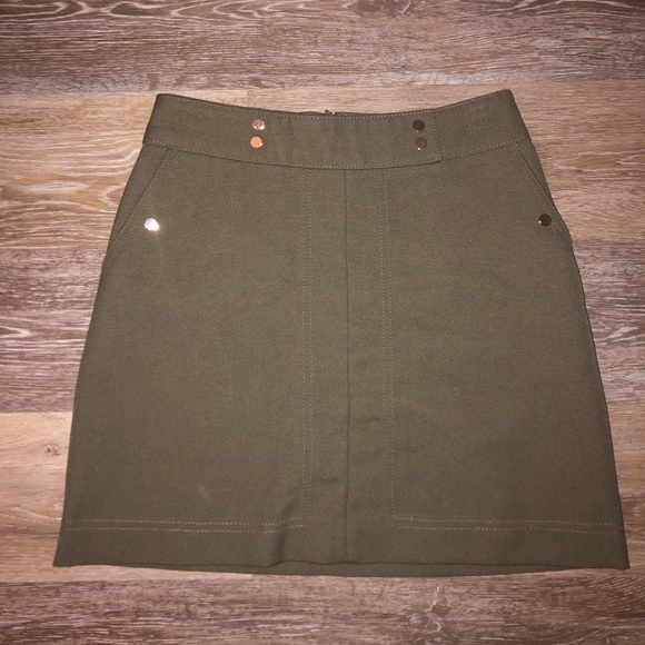 H&M Dresses & Skirts - H&M skirt